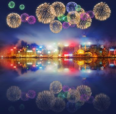 Hong Kong ve mali bölgesinde güzel havai fişek