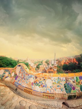 Barcelona, İspanya - Sirca Ağustos 2014: güzel ve şaşırtıcı Park Guell Barselona.