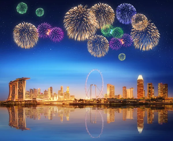 Lindos fogos de artifício em Marina Bay, Singapura — Fotografia de Stock