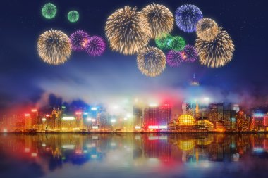 Hong Kong ve mali bölgesinde güzel havai fişek