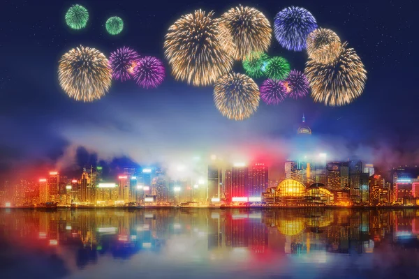 Gyönyörű tűzijátékok Hong Kong és a Financial district — Stock Fotó