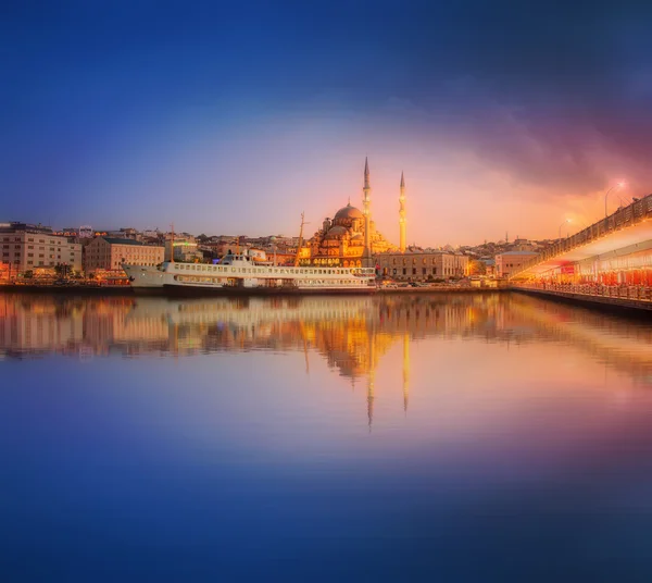 伊斯坦布尔的美丽全景 — 图库照片