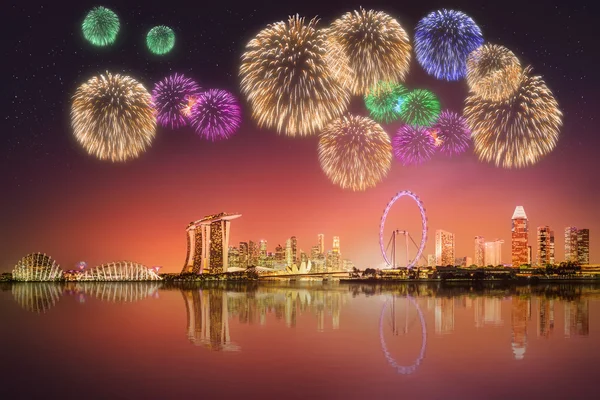 Vackra fyrverkerier i Marina Bay, Singapore — Stockfoto