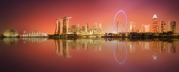 Σιγκαπούρη στον ορίζοντα και θέα στον κόλπο της Μαρίνα του — Φωτογραφία Αρχείου