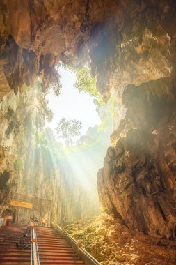 Kuala Lumpur oteli karmaşık Batu mağaraları tapınağında bir mağara ortasında Tapınağı