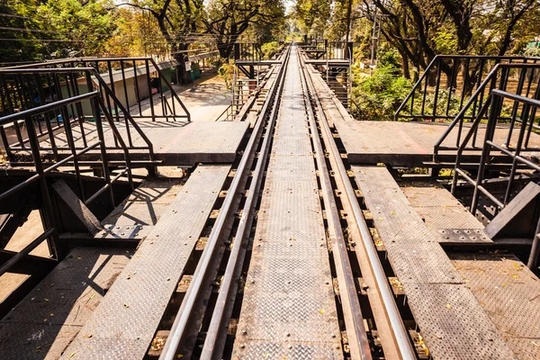 Thaise spoor spoorbrug — Stockfoto