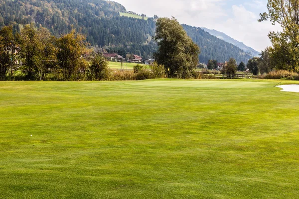 Teurer Golfplatz — Stockfoto