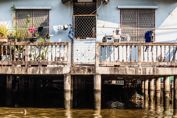 Riverside house in thailand — Stock Photo, Image