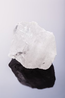 kaya kristali makro dikey