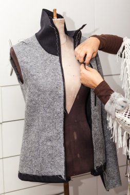 bir elbise çalışma mağazacı