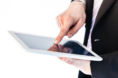 dokunmatik tablet kullanarak iş adamı