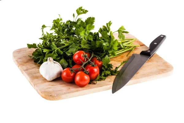 Śródziemnomorskiej pietruszka pomidory czosnek i nóż — Zdjęcie stockowe
