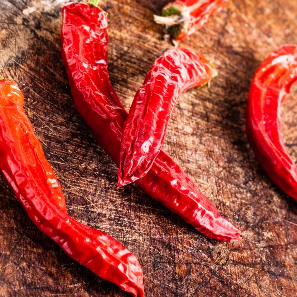 Pittige chili peppers — Stockfoto