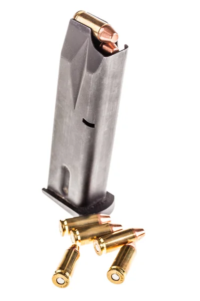 Revista Pistola com munições — Fotografia de Stock