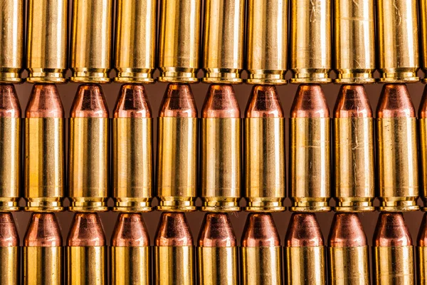 Filas de munición de pistola — Foto de Stock