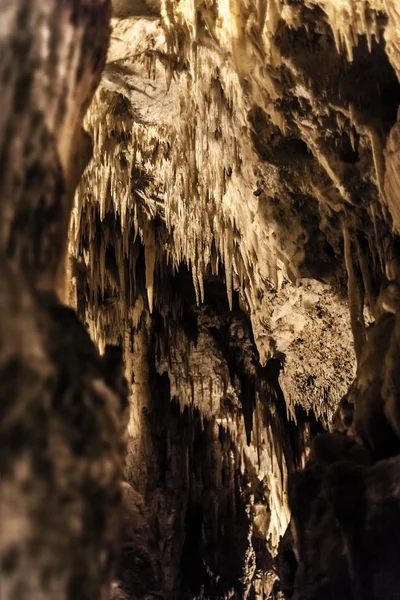 Lång grotta — Stockfoto