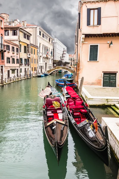 Twin gondolas — Stock Photo, Image