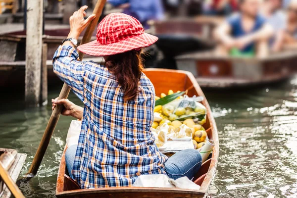 Mercato galleggiante — Foto Stock