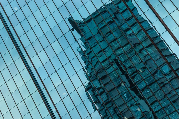 Building reflection — Stock Photo, Image