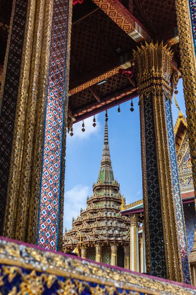 Visitando Wat Phra Kaew — Foto de Stock