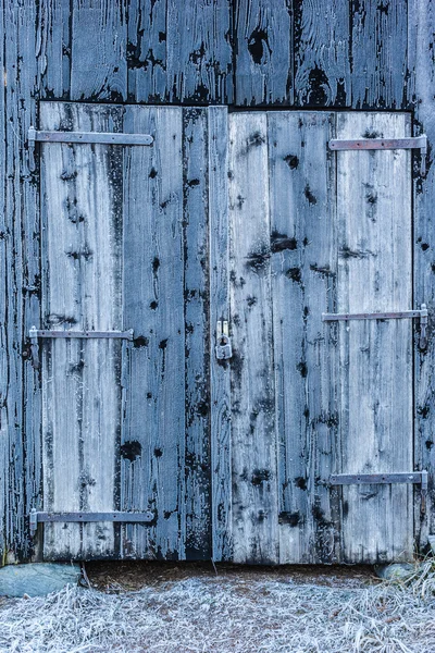 Frozen barn door — Stock Photo, Image