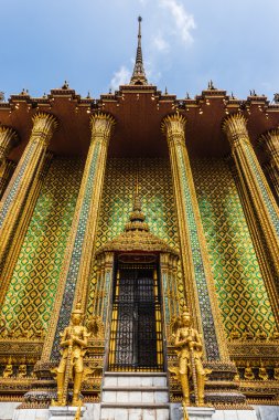 Phra Mondop açık