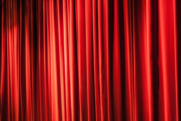 古典的な赤いカーテン — ストック写真