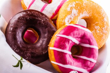 Donuts bir fincan