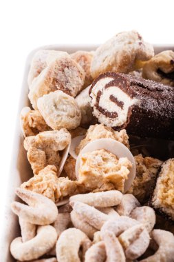 Teneke dolu-in hamur işleri