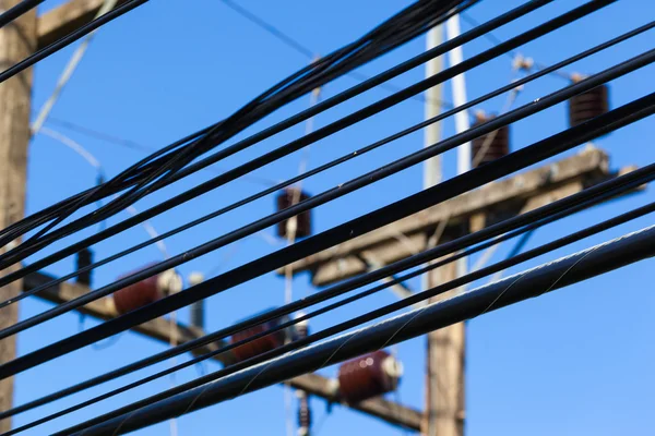 Cables de alta tensión —  Fotos de Stock