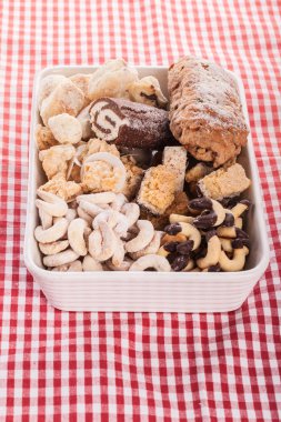 Geleneksel ev yapımı tatlılar