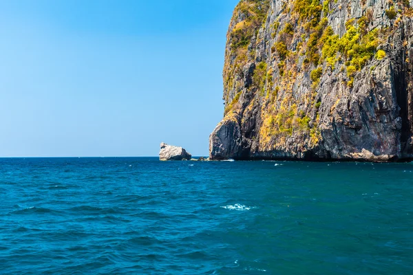 Falésias de phi phi — Fotografia de Stock