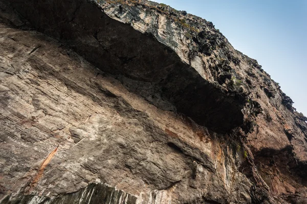 Falaise escarpée stérile — Photo