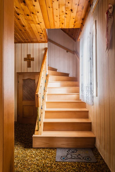 Escalier en bois — Photo