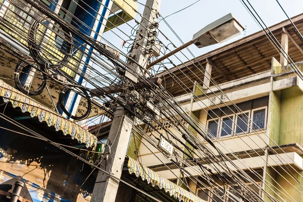 Tangled cables in bangkok — Stock Photo, Image