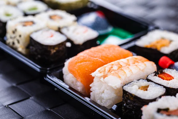 Scatola di sushi bento tradizionale — Foto Stock