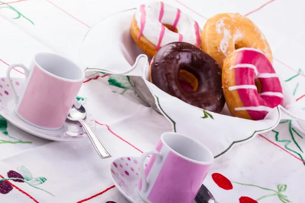 Desayuno con rosquillas —  Fotos de Stock