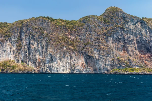 Tropical thai cliff — Stock Photo, Image