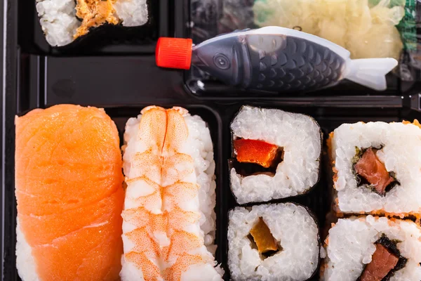 Blandad sushi — Stockfoto