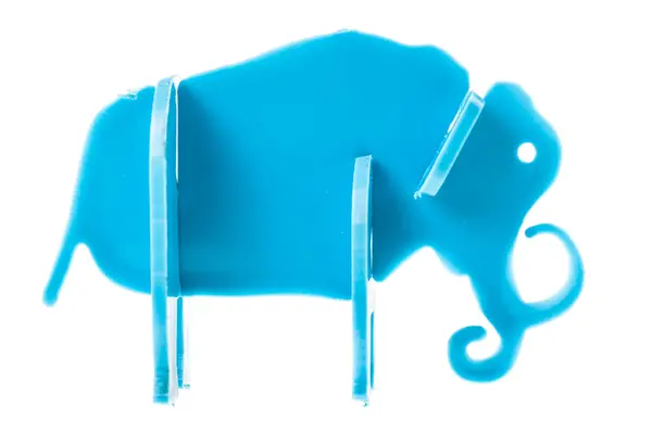 Пластиковый игрушечный слон — стоковое фото