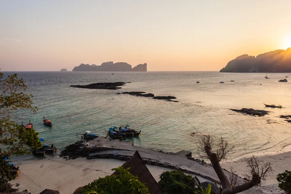 Thai island dusk — Stock Photo, Image