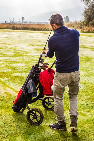 Choisir le club de golf — Photo