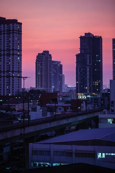 Dawn on Bangkok vertical — Stock Photo, Image
