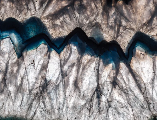 Arkadan aydınlatmalı mineral makro