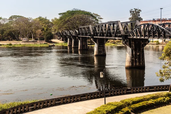 Puente sobre el río Kwai —  Fotos de Stock