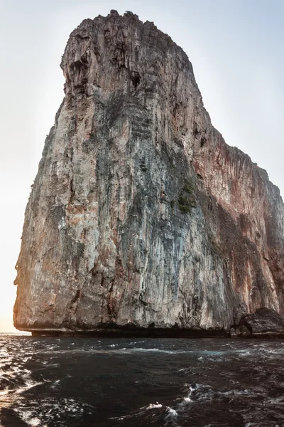 Cliff in the morning — Stock Photo, Image