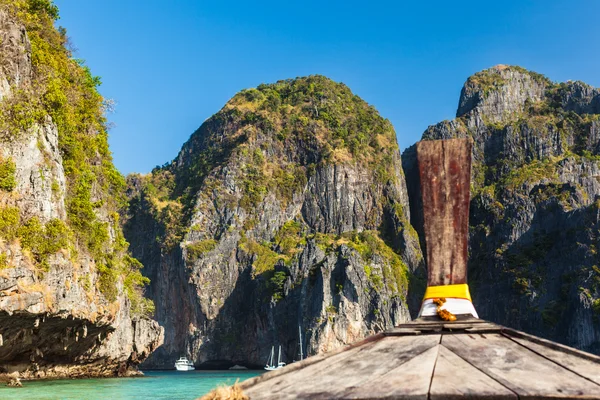 Approaching Maya Bay — Stock Photo, Image