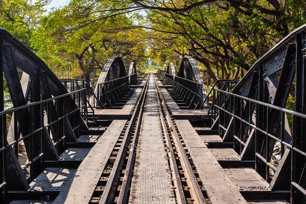 Pont sur la rivière Kuai à Kanchanaburi — Photo