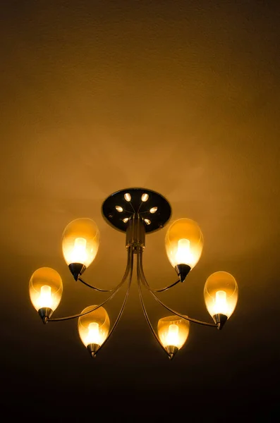 Sombra Decorativa Lámpara Con Vela Como Luces Vista Ángulo Bajo — Foto de Stock