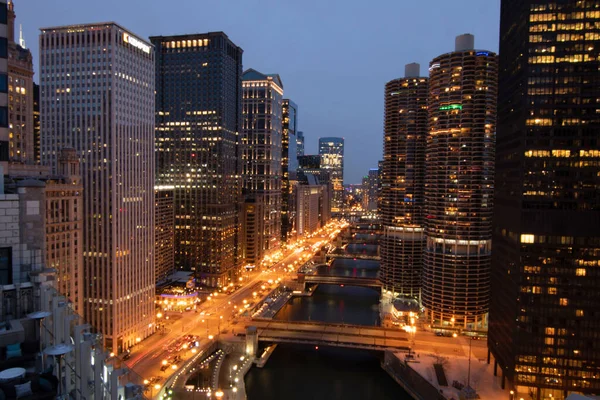 芝加哥市中心的空中景观 美国伊利诺斯州芝加哥夜景 — 图库照片